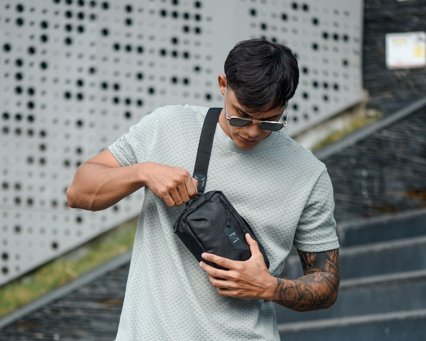 MAGNETIC SIDE BAG