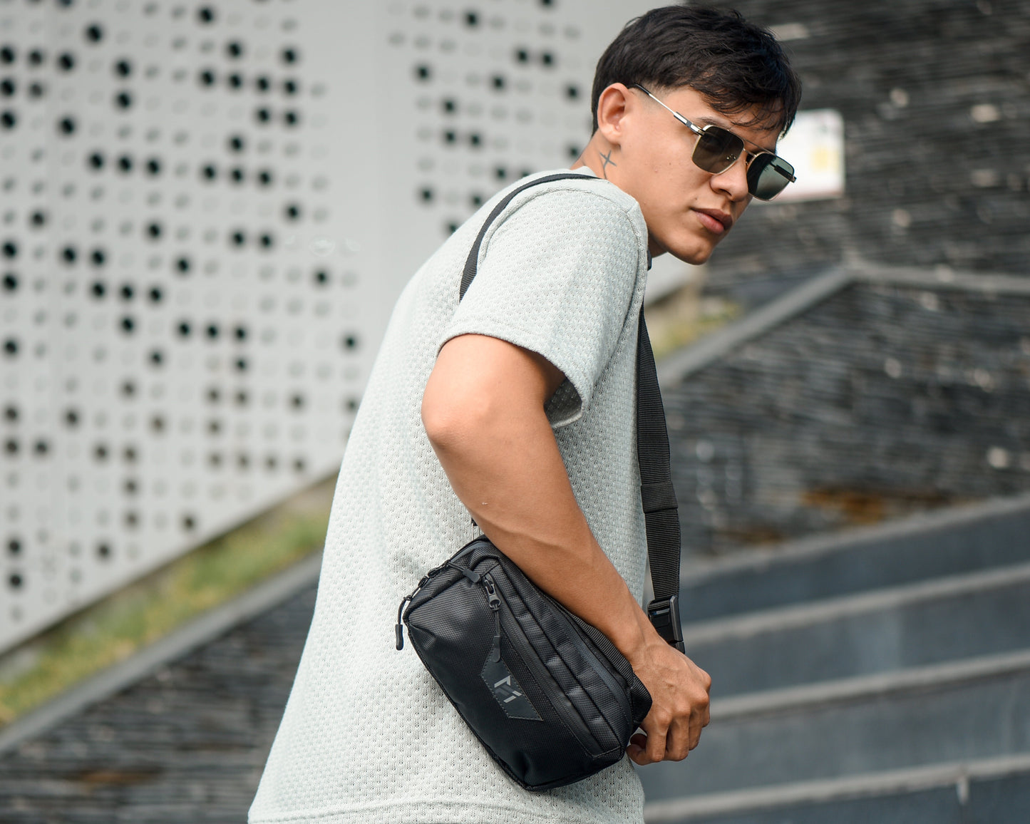 MAGNETIC SIDE BAG